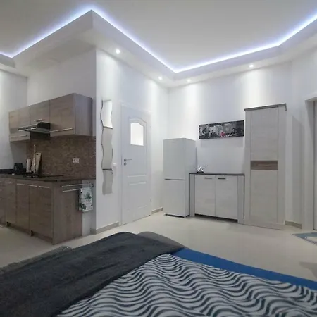 Πανσιόν / Zimmervermietung 3*