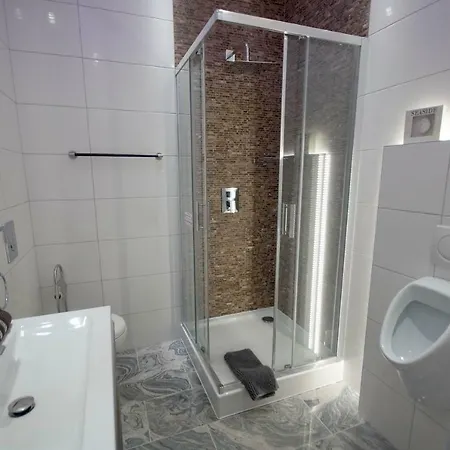 / Zimmervermietung בית הארחה