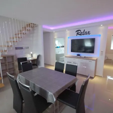 / Zimmervermietung Πανσιόν Wasbek